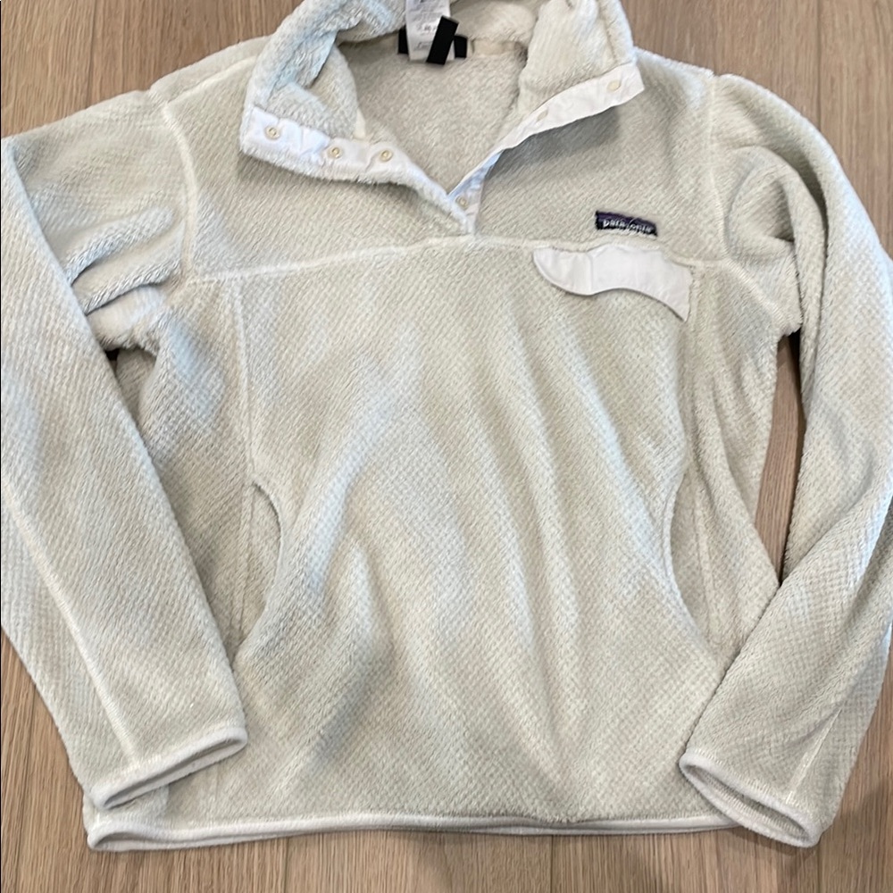 Patagonia Off-White Fleece Pullover